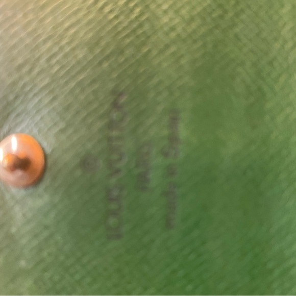 Louis Vuitton Green Epi leather Sarah Project Wallet - Picture 8 of 11